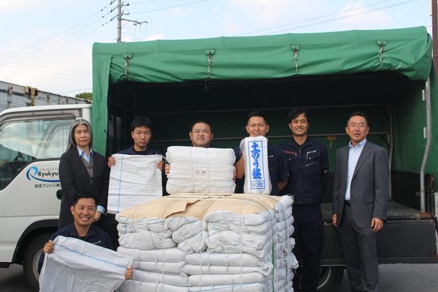 能登支援　土のう袋寄贈　琉球ブリッジの谷中田さん　「沖縄から被災地の力に」