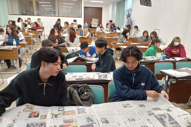 自分から情報収集を　キリ学で新聞の読み方講座