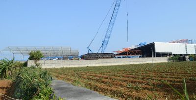 農地を重機置き場に　宮古島市議が違法転用　農業委が原状回復求めた後も面積拡大　沖縄