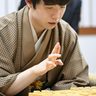 藤井　棋王戦初防衛　タイトル戦１４連勝、歴代２位