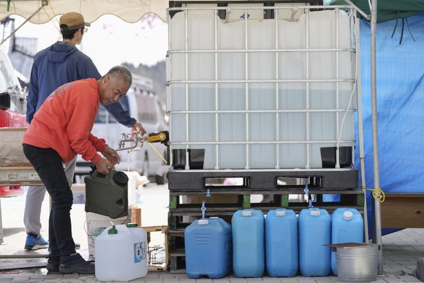 「人間的な生活送れず」　被災者調査　困りごと「断水」最多　能登地震３カ月　水の確保に日々追われ