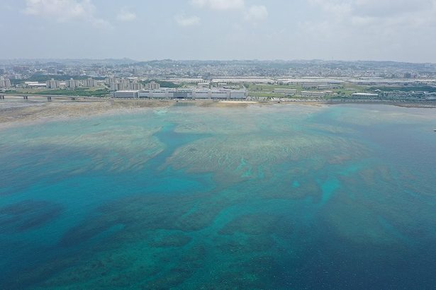 浦添の西海岸「埋め立て最小限に」　デニー知事が意見提出　カーミージーへの影響など念頭　アセス方法書　沖縄