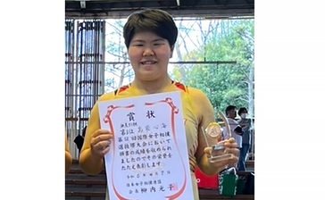 島袋（無差別・軽重量級）3位　女子相撲・国際選抜堺大会