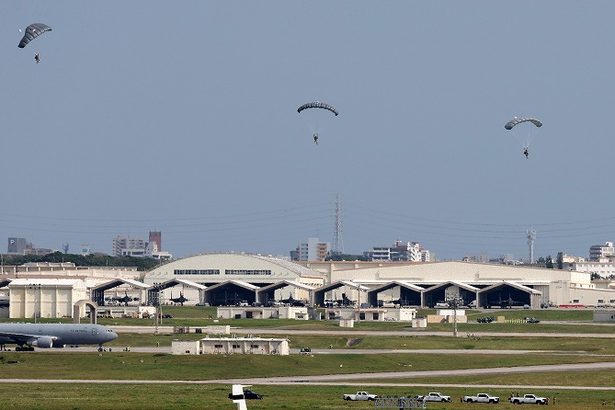 米軍、今週中にも嘉手納基地でパラ降下訓練を計画　５カ月連続か　沖縄