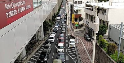 避難したいけど…「車が動かない」　津浪警報で沖縄各地「大渋滞」　通報42件も