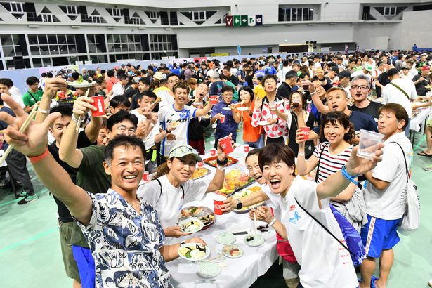 強人ら１６００人　力蓄え　宮古島　トライアスロン