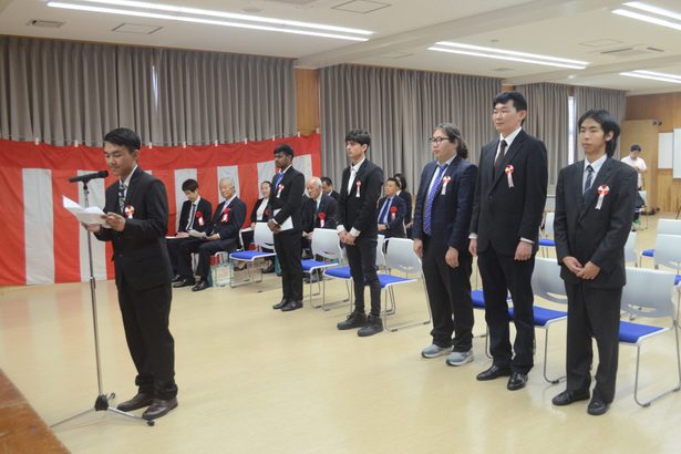 宝塚医療大が初の入学式　宮古初の高等教育機関　留学生２２人宣誓