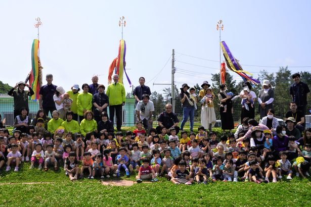 こいのぼり掲揚　歌い夢語る　おおぎみこども園　「医者になりたい」