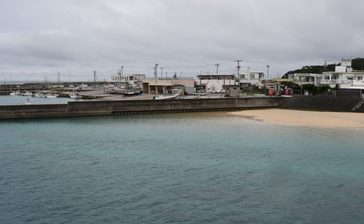 【地図あり】中学生2人溺れ1人は心肺停止に　南城・奥武島　高さ2メートルの堤防から飛び込む　昨年も事故　沖縄