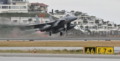 空自と米空軍が共同で戦術訓練　沖縄周辺空域
