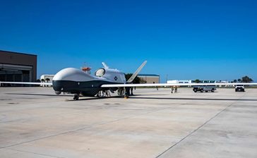【深掘り】知事の「負担軽減」要請さなかに…嘉手納基地に大型無人偵察機MQ4が展開へ　沖縄