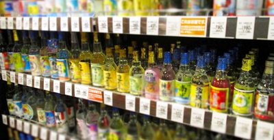 半世紀続いた泡盛の「酒税軽減」、段階的に縮小始まる　2032年に完全廃止　岐路に立つ業界　沖縄