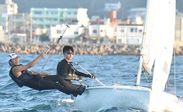 ヨット男子2人乗り　島袋・高良（知念）　風と波見極め集大成披露＜2024県高校総体＞あす開幕
