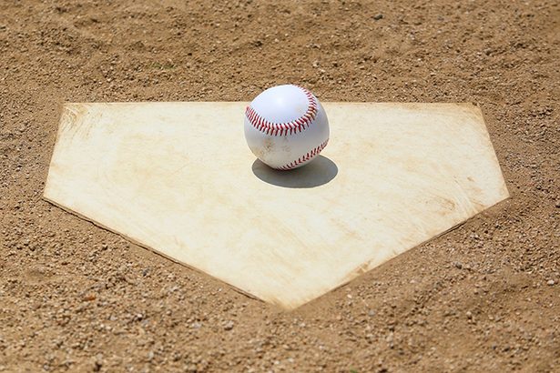 憧れのマウンドに　始球式を務める野球少年を募集　6月22日開幕の全国高校野球沖縄大会