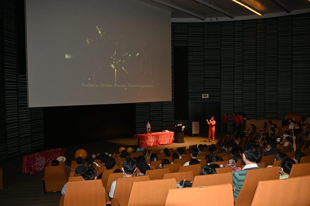 「宇宙の神秘」を体感　ＯＩＳＴで嘉数さん講演