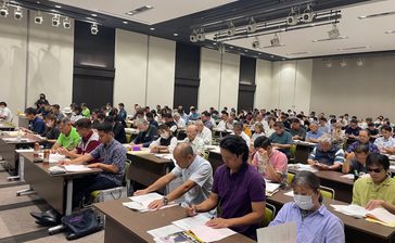 沖縄県議選、立候補予定者へ事務説明会　72陣営が参加　「違法ポスターやのぼりは謹んで」