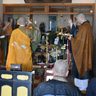 「若い世代につなぎたい」　千葉の僧侶が沖縄戦の戦没者を慰霊　うるま　沖縄
