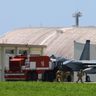 嘉手納のF22、駐機エリアから逸脱　米軍準機関紙「転がり落ちた」　F15が緊急着陸も　沖縄