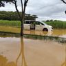 宮古島で過去最大100ミリの大雨、冠水で車も…　沖縄地方で梅雨入り、激しい雨に注意