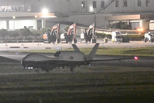 【速報】大型の無人偵察機MQ4トライトンが嘉手納基地に飛来・着陸　沖縄