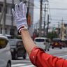 沖縄県議選　雷雨の中、支持訴え　「三日攻防」に突入