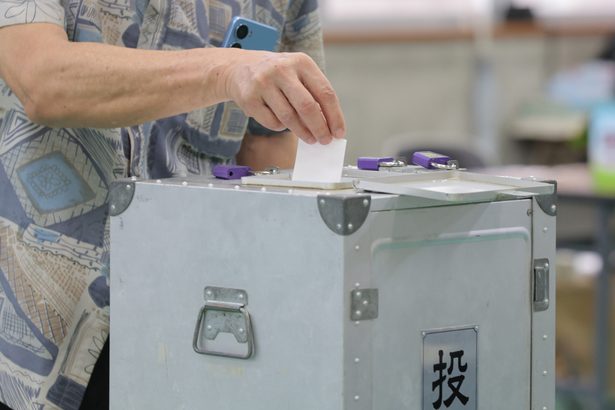 【投票率＝午後7時30分現在】沖縄県議選、沖縄県議選、投票率は過去最低か　午後7時半の投票率は24.50％　前回を0.83ポイント下回る