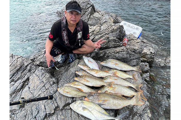 竹富島で60センチのムネアカ