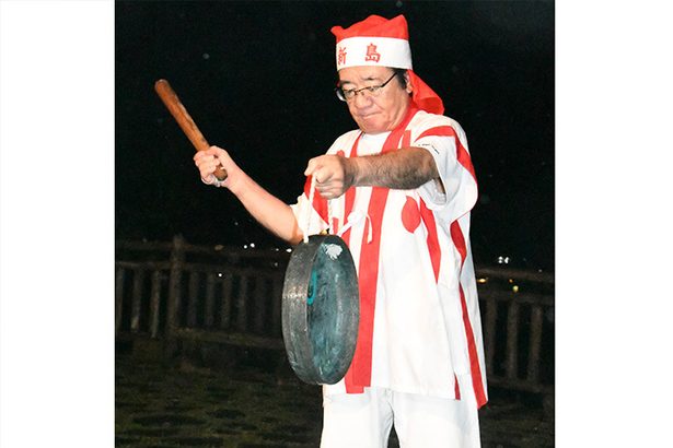 糸満ハーレーの季節到来　夜明け前に鉦の音、力強く響く　今年は9日に開催　沖縄