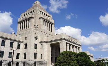 沖縄関係は宮崎氏が最高2600万円　国会議員所得　2023年分