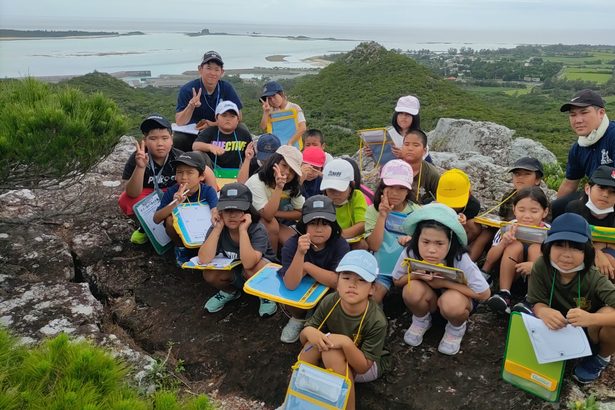 島の土地　使われ方知る　伊是名小３年２２人「島学習」