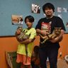 「猫を幸せにしたい」　浦添の小学生・新里さん　空き缶集めて換金、猫のおやつを寄贈　沖縄