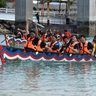 伊江港で海神祭・パーリ競漕　中学校同期生の部　５１期が６年ぶり優勝
