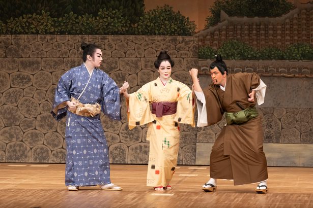 京都で琉球芸能公演　舞踊、組踊、芝居　５００人堪能