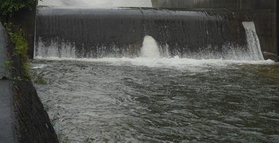 沖縄本島の各地で大雨被害　交通規制や事故が多発　福地ダムではオーバーフローも