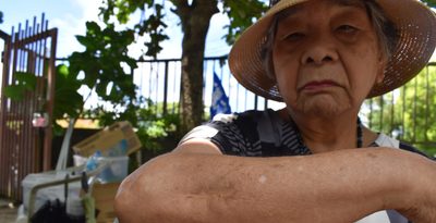 軍事増強「心配」　金城さん、慰霊碑に涙　激戦のサイパンで家族5人失う　沖縄