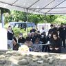 瑞泉同窓会が「ずゐせんの塔」で解散宣言　慰霊祭は自主参拝に　会長「平和の象徴、ぜひ続けて」　沖縄