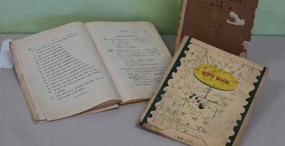 沖縄戦時のノート　米から返還　表紙に「宮里清松」、教科書も　元兵士持ち帰る　琉米歴史研「家族に届けたい」