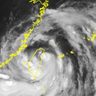 大型の台風3号、西表で7月史上最多雨量　空や船の便、きょう26日も一部欠航　沖縄