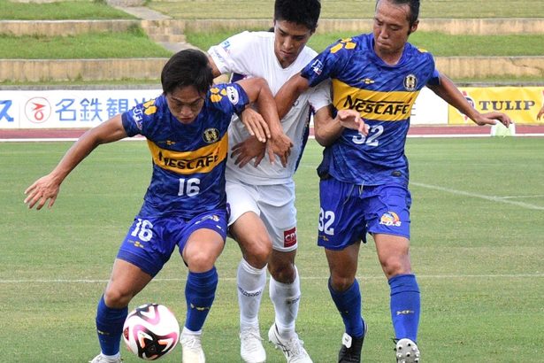 沖縄SV、後半に逆転で6勝目　新宿に3ー1　サッカーJFL