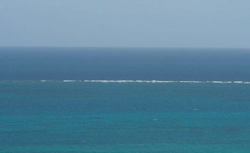 小学生が一時心肺停止も　沖縄で海の事故相次ぐ　きょう15日「海の日」　海保、ライフジャケット着用など注意呼びかけ　