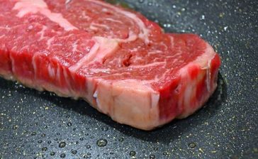沖縄でステーキ「脱1000円」鮮明　輸入牛肉高騰で県内業界　高級路線、海外展開も