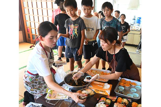 子ども食堂が弁当「健康に」　南風原山川　栄養士ら開設、月１回