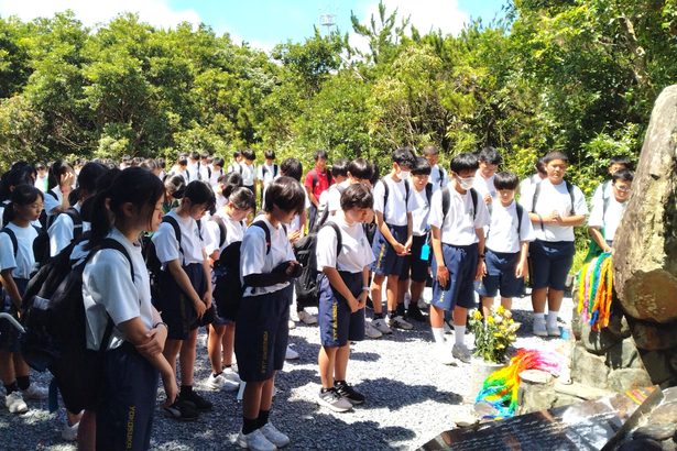 東海市の中学生　渡嘉敷体験　６校１１５５人　自然満喫、平和学習も