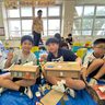 大工の技術学び作品づくり　浦添・仲西小で木工体験教室