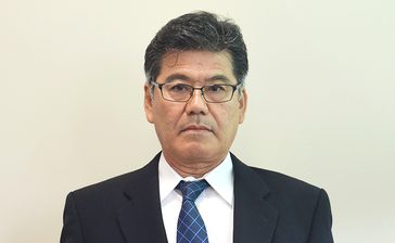 粟国村長選、上原氏が初当選　三つどもえの争い制す　沖縄
