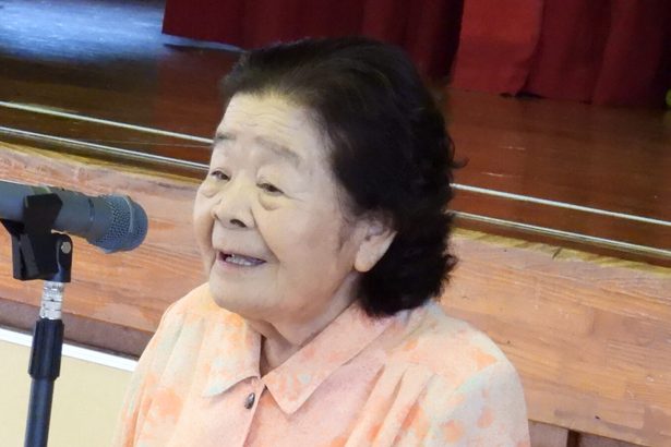 TikTokで人気の「おばー」が語った沖縄戦　「生きていたい」と思った　90歳の大田吉子さん、中学生に伝えたこと