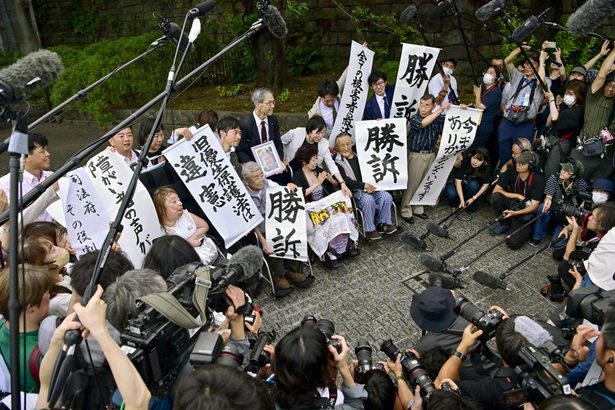 「体を返して」叫び届いた　知らず手術　苦しみ　宮城の原告　「きょうは最高の日」　旧優生保護法「違憲」