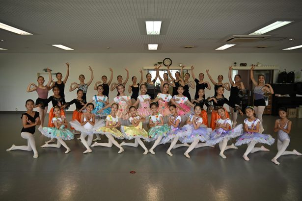 環バレエが３０周年　８０人出演し発表会　２１日、沖縄市民会館
