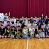 平和の花、伊江から磐田に　１４校にハイビスカス寄贈