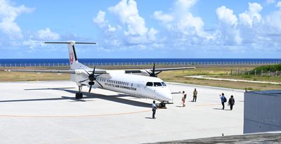 日本一短い航空路線が休止　RAC北大東―南大東の「三角航路」　那覇とそれぞれ直行へ　住民ら歓迎と懸念　沖縄